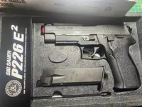 Tokyo Marui P226 E2 - GBB Pistol
