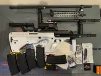 Ghk AUG a2, 3 barrels, 5 mags & spares
