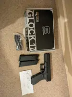 Umerex Gen 4 Glock 17 (3 mags total)