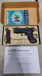 Glock 18c + 2 mags