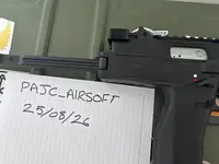 Maruyama MP9 with 4 x magazines